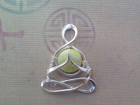 Wire Wrapped Stone Jewelry, Wire Jewelery, Wire Wrap Jewelry Designs, Bijoux Fil Aluminium, Wire Jewelry Designs, Wire Wrapping Stones, Diy Wire Jewelry, Wire Work Jewelry, Yoga Jewelry