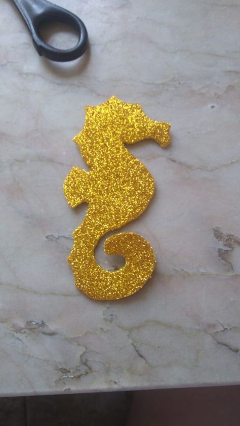 Molde de cavalo marinho feito com EVA de glitter dourado para aniversário de fundo do mar Glitter, Memes