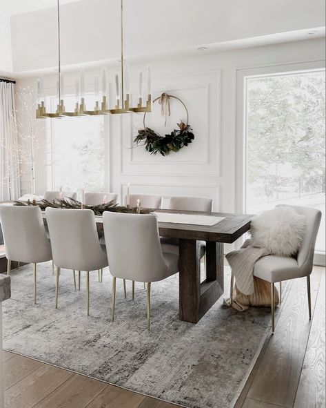 Classy Dining Room, Chandelier For Dining Room, Transitional Dining Room, Dinning Room Design, Dining Room Interiors, Dining Room Inspiration, Farmhouse Dining Room, Dining Room Chandelier, Dining Room Kitchen