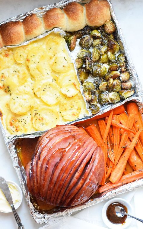 Christmas Dinner For Two, Perfect Pot Roast, Easy Christmas Dinner, Ham Dinner, Christmas Dinner Menu, Christmas Ham, Dinner For 2, Christmas Food Dinner, Roast Dinner