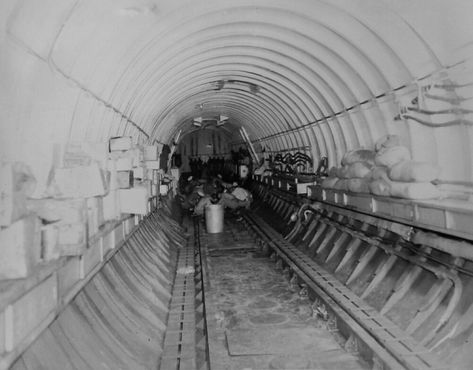 Art School Inspiration, Nagasaki 1945, Submarine Surfacing, Submarine 2010, Yokosuka Japan Naval Base, Ww1 Submarine, Imperial Japanese Navy, Aircraft Carrier, Navy Ships