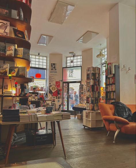 Book Coffee Shop, Coffee Shop Bookstore, Austria Aesthetic, Cafe Seoul, Library Cafe, Book Coffee, December 2024, Vienna, Bookstore