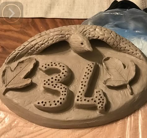 House numbers Ceramic House Name Plaques, Clay House Numbers, Ceramic House Numbers Handmade, Clay Numbers, Handmade Ceramics Ideas, Clay Letters, Funky Pottery, Tile House Numbers, Ceramic House Numbers