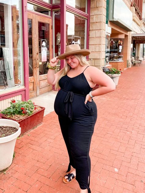 Pregnant Summer Outfits Plus Size, Summer Pregnancy Outfits Plus Size, Plus Size Pregnancy Photoshoot, Maternity Outfits Plus Size, Curvy Pregnancy Fashion, Comfortable Pregnancy Outfits, Hot Pregnancy Outfits, Summer Pregnancy Outfits, Spring Maternity Outfits