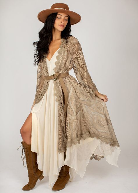 Boho Wedding Guest Outfit, Country Style Dresses, Sweaters Trendy, Taupe Wedding, Boho Mother, Puffer Vests, Western Wedding Dresses, Flowy Maxi Dress, Lace Maxi