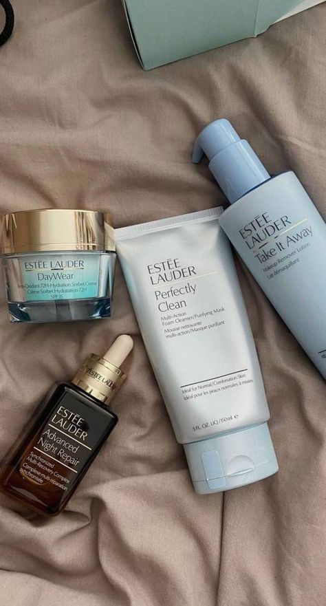 Estee Lauder Skincare Aesthetic, Skincare Snapchat, Estee Lauder Skin Care, Estee Lauder Skincare, Lip Art Makeup, Details Aesthetic, Estee Lauder Advanced Night Repair, Makeup Help, Bath And Body Works Perfume