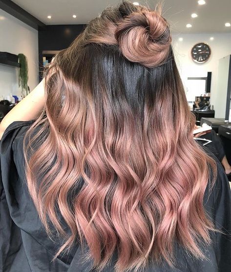 Rose Brown Balayage, Grey Balayage, Rose Gold Balayage, Pink Ombre Hair, Light Pink Hair, Pink Hair Dye, Hair Color Streaks, Hair Color Purple, Pretty Hair Color