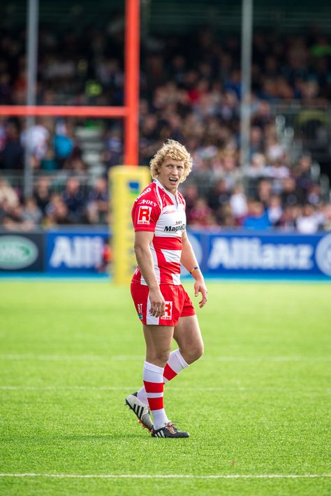 Aviva Premiership Rugby 2014 | Gloucester Rugby | Billy Twelvetrees | by Georgie Kerr Gloucester Rugby, Rugby Men, Rugby Union, Rugby Players, Gloucester, Rugby, Running, Sports, Rugby Player