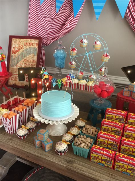 Vintage Circus Theme Baby Shower created by Something Blue Event Planning and Designs. Located in Birmingham, AL. Contact: btorian.somethingblue@gmail.com Carnival Theme Party Ideas, Vintage Carnaval, Dumbo Birthday Party, Vintage Circus Theme, Carnival Theme Party, Baby Boy Birthday Themes, Lila Party, Carnival Baby Showers, Circus Birthday Party Theme