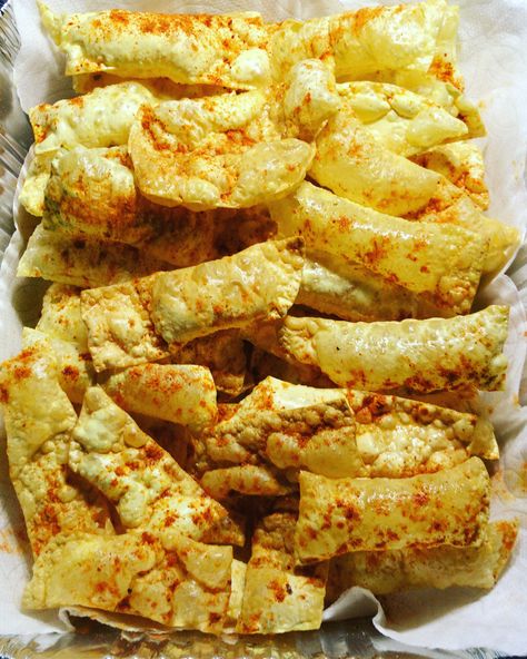 Chorafadi fafda yummy crispy crunchy delicious Fafda Recipe, Gujarati Snacks, Diwali, Easy Recipes, Easy Meals, Chips, Snacks, Festival