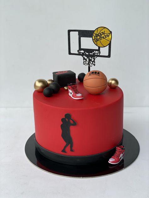 Air Jordan Cake, Basketball Cake Ideas, Jordan Cake, Basketball Cake, Basketball Party, Pig Cake, 10th Birthday, Kids Cake, Celebration Cakes