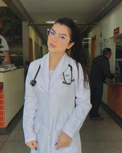 DOCTORZ Doctors Aesthetic, Pink Stethoscope, Doctor Quotes Medical, Medical Graduate, Medical Photography, Medical School Life, I'm Single, Call Me Now, Medical Student Motivation