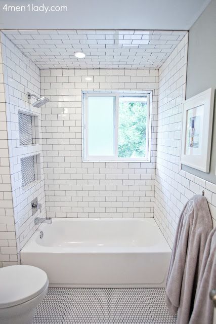 Very pretty. Great blog too. Small Narrow Bathroom, Bathroom Tub Shower Combo, Shower Window, Makeover Kamar Mandi, Shower Combo, Subway Tiles Bathroom, Bathroom Tub Shower, Small Bathtub, Bath Redo