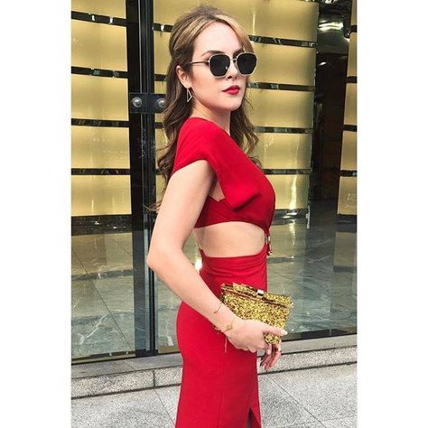 Elizabeth Gillies Liz Gilles, Edie Parker Clutch, Dynasty Outfits, Fallon Carrington, Dynasty Clothing, Jade West, Liz Gillies, Elizabeth Gillies, Elsa Hosk