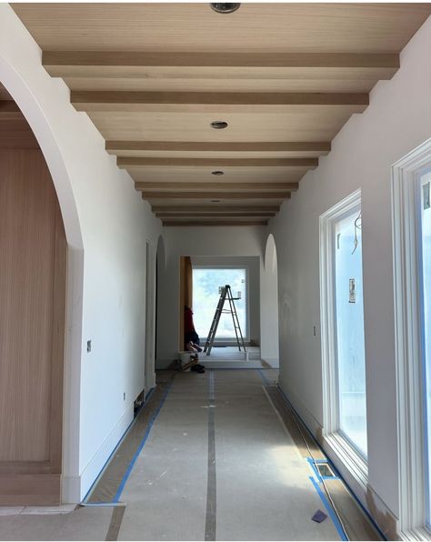 Cove Ceiling, Neutral Interior Design, Phoenix Homes, Hallway Design, Ceiling Detail, Ceiling Treatments, Entry Hallway, Neutral Interiors, Ceiling Beams