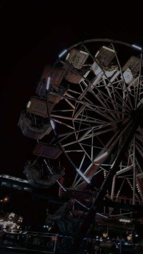 aesthetic ferris wheel Couple Ferris Wheel Aesthetic, Aesthetic Ferris Wheel, Ferris Wheel Aesthetic, Wheel Aesthetic, Lj Shen, Pretty Reckless, The Pretty Reckless, Aesthetic Sky, Aesthetic Nature