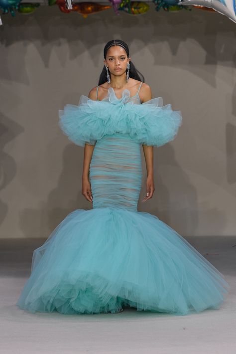 Giambattista Valli Couture Fall 2022 Paris Couture Week, Giambattista Valli Couture, Paris Couture, Couture Week, Giambattista Valli, The Drama, Fall 2022, The Collection, Fashion News