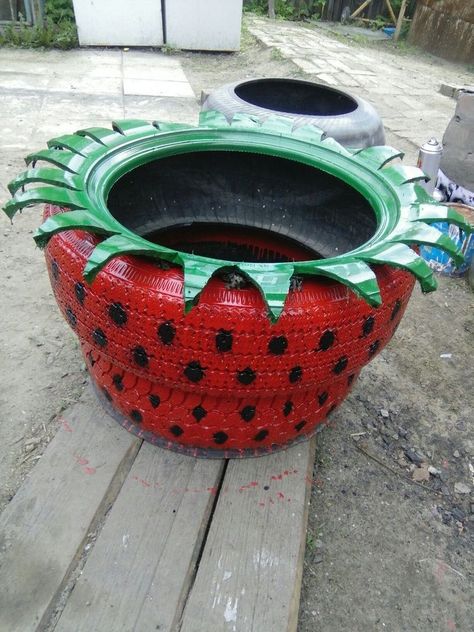 Recycled Garden Planters, Tire Craft, Tire Garden, Tire Planters, Tire Art, Tyres Recycle, Recycled Garden, Garden Decor Projects, Outdoor Crafts