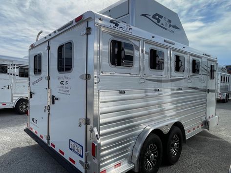 Don't miss out on this slightly used 2024 4-Star Trailers, Inc. 18' 4H Slant Load BP! Several features incluce air ride axles, extended coupler, hydraulic jack, mangers, Werm Flooring Systems and so much more. $74,900.00 / Additional Details in Link in Bio ⁣ Wayne Hodges Trailer Sales⁣⁣⁣ 800.994.6343 / 817.599.6488⁣⁣⁣ ⁣⁣ #WayneHodgesTrailerSales #WayneHodgesTrailers #4StarTrailers #equestrian #equestrianlifestyle #equestrianstyle #equestrianlife #horsetrailer #aqha #equine #horse #ustrc #c... Equestrian Lifestyle, Horse Trailer, Air Ride, Equestrian Life, Trailers For Sale, Equestrian Style, Equestrian, Trailer, Horses