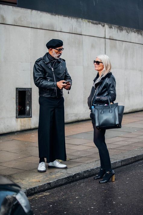 Fashion Week Men Street Style, London Fashion Week Street Style Men, Leather Jacket Street Style, Men Street Style, Modern Rocker, Stylish Couples, London Fashion Week Mens, Men's Street Style, London Fashion Week Street Style