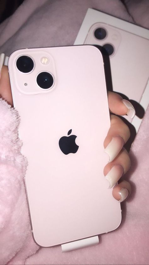 Ip 13 Pink, I Phone 13, Apple Iphone Accessories, Dream Phone, Free Iphone Giveaway, Airpods Apple, Tech Aesthetic, Iphone Obsession, Google Play Gift Card