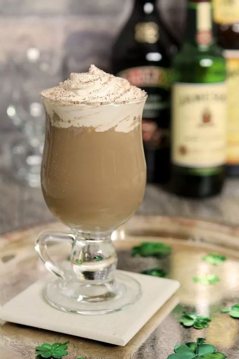 The Nutty Irishman Cocktail can be topped with whipped cream sprinkled with a little nutmeg. What a great way to end dinner! Nutty Irishman, Baileys Cocktails, Cocktail Photos, Irish Cream Liqueur, Liqueurs Recipes, Baileys Irish Cream, Coffee Cocktails, Irish Coffee, Irish Whiskey