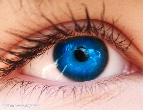 Deep blue. Sapphire Eyes Aesthetic, Sapphire Eyes Color, Sapphire Blue Eyes, Optical Boutique, Deep Blue Eyes, Blue Eyes Aesthetic, Rare Eye Colors, Eye Color Chart, Rare Eyes