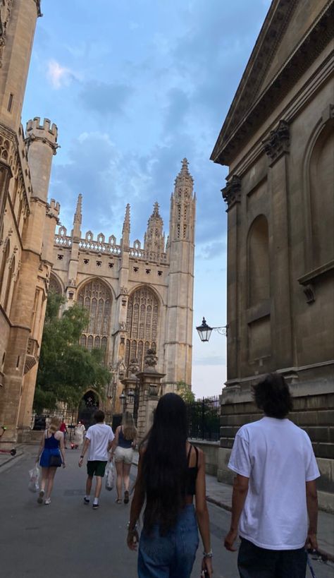 Oxford Summer School, Uni Motivation, University Students Life, Friends Uk, Cambridge College, University Abroad, Cambridge School, University Exam, Study In London