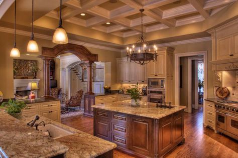 Luxury Mansions, Traditional Kitchen Design, Countertop Colours, Plans Architecture, Dream Kitchens, Versace Home, Luxury Kitchens, Design Del Prodotto, Counter Tops