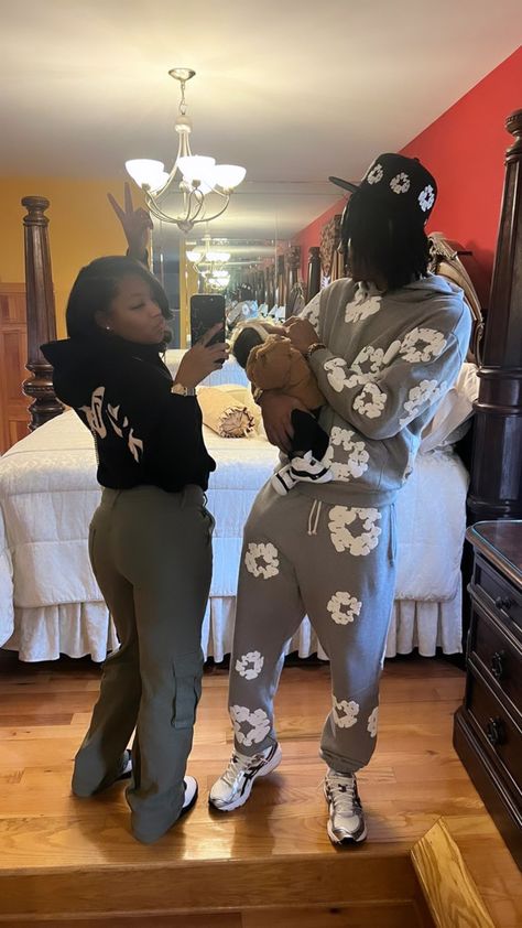 Gangsta Relationship Goals, Thug Couples Relationship Goals, Black Teen Couples, Rls Goals, Tall Boyfriend Short Girlfriend, Hood Love, Me And Bae, Girl Couple