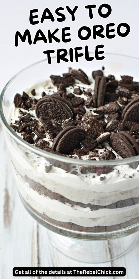 This Oreo Trifle may look really fancy, but that is really the beauty of trifles - they are gorgeous on display, but they are actually pretty simple to put together! Easy Trifle Recipe, Oreo Pudding Dessert, Oreo Parfait, Oreo Dessert Easy, Oreo Trifle, Trifle Recipes Easy, Easy Trifle, Oreo Cookie Cake, Trifle Dessert Recipes