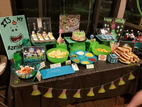 Rick and Morty birthday party Rick And Morty Birthday Party Theme, Rick And Morty Food Ideas, Rick And Morty Party Decorations, Rick And Morty Birthday Party Ideas, Rick And Morty Birthday Party, Rick And Morty Party, Rick And Morty Birthday, Rick I Morty, Morty Smith