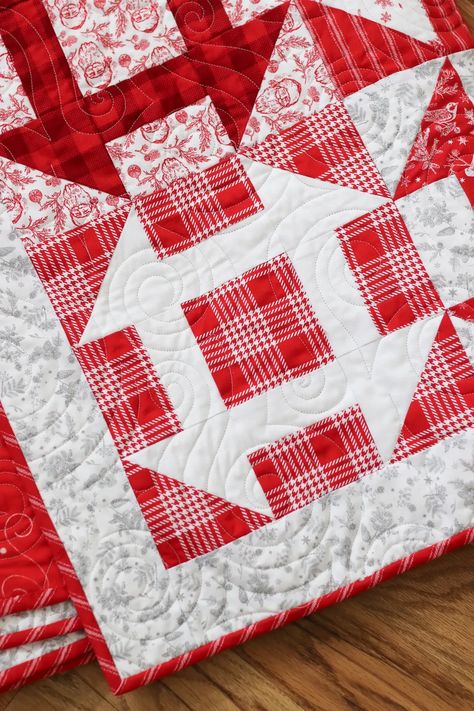 Red and white Churn Dash quilt made with Fast Churn Dash pattern by Amy Smart. Churn Dash Quilt Pattern Free, Churn Dash Quilt Ideas, Dash Quilt Pattern, Churn Dash Quilt Block, Quilts 2023, Homemade Blankets, Diary Of A Quilter, Churn Dash Quilt, Dash Pattern