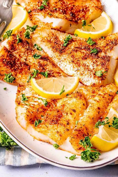 Air Fryer Cod Cod Recipes Air Fryer, Air Fried Cod, Air Fryer Cod Recipe, Air Fryer Cod, How To Cook Cod, Cod Recipes Healthy, Cod Fillet Recipes, Aip Keto, Apartment Recipes