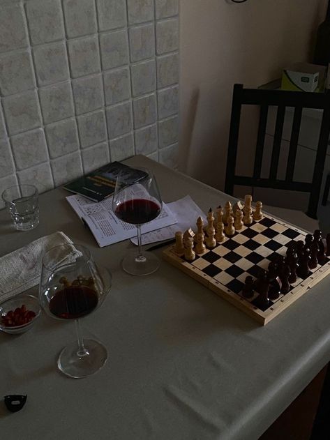 Chess Aesthetic, Chess Club, Chaotic Academia, The Queen's Gambit, Chess Game, Intj, Night Aesthetic, Chess Board, Old Money