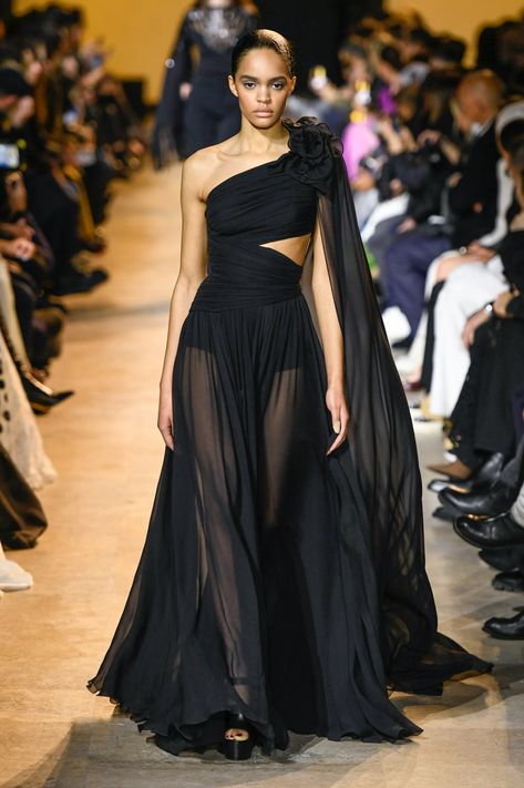 Elie Saab 23/24, Fall Ready To Wear, Fw 2024, 2024 Runway, Collars Diy, Elie Saab Fall, Elie Saab Couture, Fashion Glamour, Show Collection