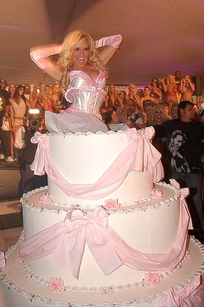 Bridget Marquardt Bridget Marquardt, Holly Madison, White Chicks, Pretty Pink Princess, Pink Life, Malibu Barbie, Pink Girly Things, Playboy Bunny, Pink Princess