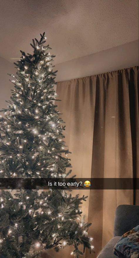 Christmas Tree | Christmas Vibes | Snapchat Christmas Outfit Snapchat, Christmas Snapchat, Christmas Tree Fake Story, Christmas Snap, Christmas Tree Snapchat Stories, Christmas Tree Snapchat, Christmas Tree Ig Story, Christmas Tree In Room Aesthetic, Simple Christmas Tree Decorations