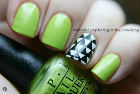 neon green and triangles Lime Green Nails, Nail Picking, Spring Break Nails, Geometric Nail Art, Broken Nails, Accent Nail, Geometric Nail, Spring Nail Art, Manicure Y Pedicure