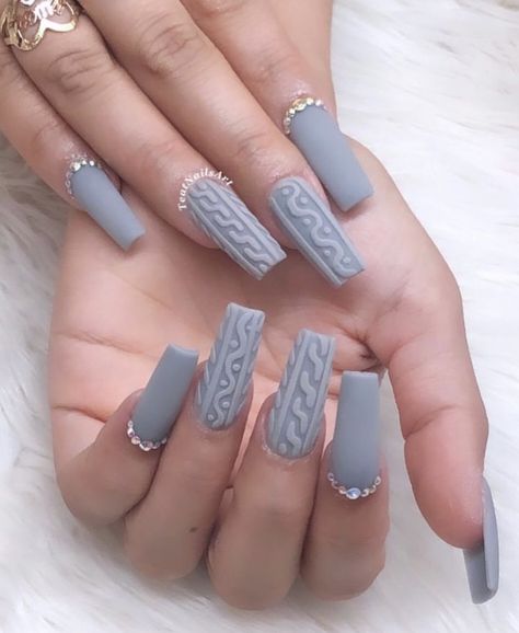 Sweater Nail Designs To Cozy Up To This Winter | Le Chic Street Sweater And Snowflake Nails, Sweater Design Nails, Sweater Print Nails, Sweater Nail Art, Sweater Nails Designs, Sweater Nails Fall, Christmas Sweater Nails, Holiday Acrylic Nails, Popular Nail Art