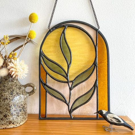 Stained Glass Art on Instagram: "I love this little still life of this sweet piece inspired by the shapes and colours of the Aussie bush! My @sabceramics vase and @donna.saunders.ceramics magpie are bringing the right vibes 💕 . . . . #australianartist #magpie #eucalyptus #stainedglass #stainedglassart #glassart" Stained Glass Simple Ideas, Stained Glass Table Numbers, Stained Glass Design Ideas, Stained Glass Words, Simple Stained Glass Designs, Stained Glass Art Diy, Art Deco Stained Glass Patterns, Easy Stained Glass Projects, Stained Glass Designs Templates