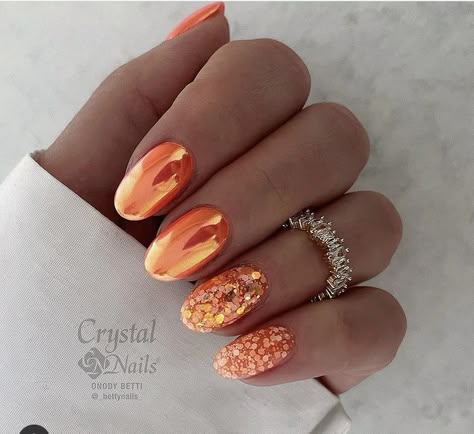 Orange Chrome Acrylic Nails, Nail Designs With Bling, Orange Gel Nail Designs, Orange Nails Glitter, Chrome Nails Orange, Fall Chrome Nails Designs, Orange Nails With Glitter, Chrome And Glitter Nails, Orange Glitter Nails