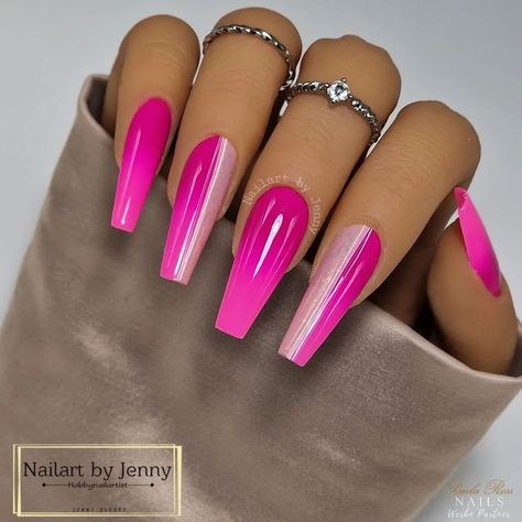 Pretty Pink Nails, Acrylic Nail Designs Coffin, Neon Pink Nails, Cute Pink Nails, Pink Ombre Nails, Hot Pink Nails, Spring Nail Designs, Orange Neon, Pink Nail Art