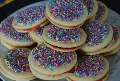 Just like the ones from your childhood. Although it seems like Mum can always do it better, it's still worth a try! Kiss Biscuits, Chocolate Spritz Cookies, Sweet Biscuits, Aussie Food, Afternoon Tea Recipes, Melting Moments, Biscuit Recipes, Biscuits Easy, Australian Food