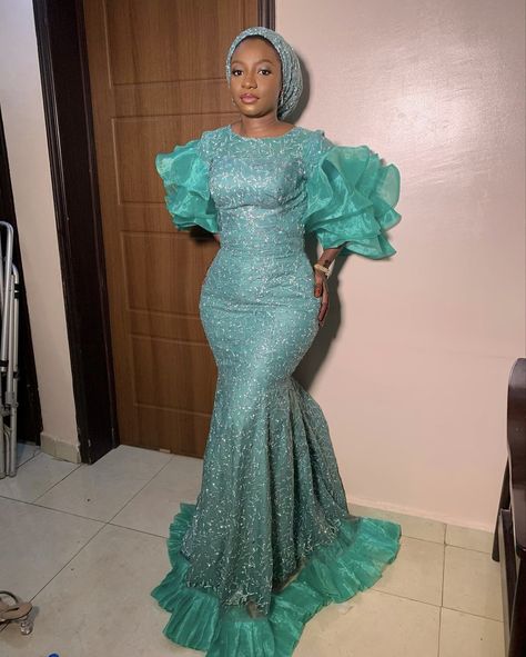 Hausa Dresses, Asoebi Dress, Lace Styles For Wedding, Nigerian Lace Dress, Nigerian Dress Styles, Nigerian Dress, Nigerian Lace Styles, African Lace Styles, Beautiful Lace Dresses