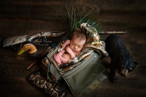 #newborn #newbornphotography #babyhunting #photography #ohiophotography Newborn Photography Hunting, Duck Newborn Photography, Hunting Newborn Photos, Hunting Photography, Dove Hunting, Ohio Photography, Duck Blind, Hunting Baby, Newborn Pics