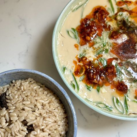 Silky Chinese Style Steamed Eggs (in the Microwave) Korean Steamed Egg, Eggs In The Microwave, Hainanese Chicken, Pickled Eggs, Steamed Eggs, Gluten Free Chili, Adobo Chicken, Asian Desserts, Light Lunch