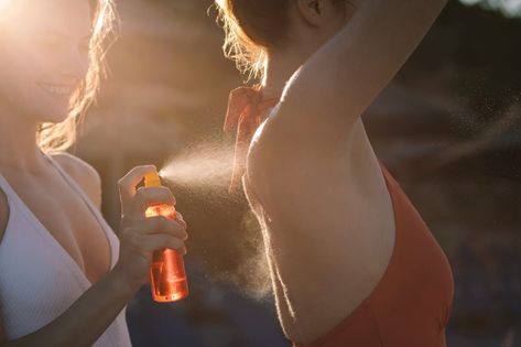 Will Anything Ever Replace Sunscreen Lotion? | The Sunday Edit Applying Sunscreen, Powder Sunscreen, Natural Bug Spray, Best Sunscreen, Diluting Essential Oils, Spray Sunscreen, Sunscreen Spray, Citronella Oil, Lemon Eucalyptus