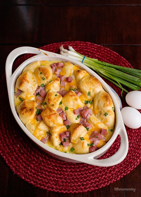 Ham, Egg and Cheese Monkey Bread - Make Ahead, Heat & Eat! Cheese Monkey Bread, Biscuit Monkey Bread, Hormel Recipes, Ham And Eggs, Egg And Cheese, Breakfast Drink, Monkey Bread, Meal Prep For The Week, Cheese Eggs