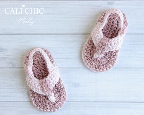 Ravelry: Malibu Baby Flip Flops #312 by Kyoko - Cali Chic Crochet Baby Sandals Pattern, Baby Flip Flops, Crochet Flip Flops, Boy Crochet, Sandals Patterns, Crochet Baby Sandals, Crochet Baby Shoes Pattern, Baby Shoes Pattern, Baby Blanket Knitting Pattern